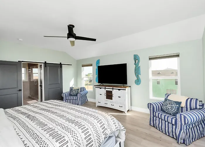 La Buena Brisa - The Good Breeze With Gulf Views.