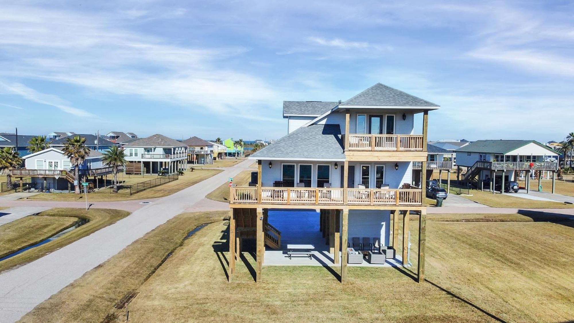 La Buena Brisa - The Good Breeze With Gulf Views. Hébergement de vacances *