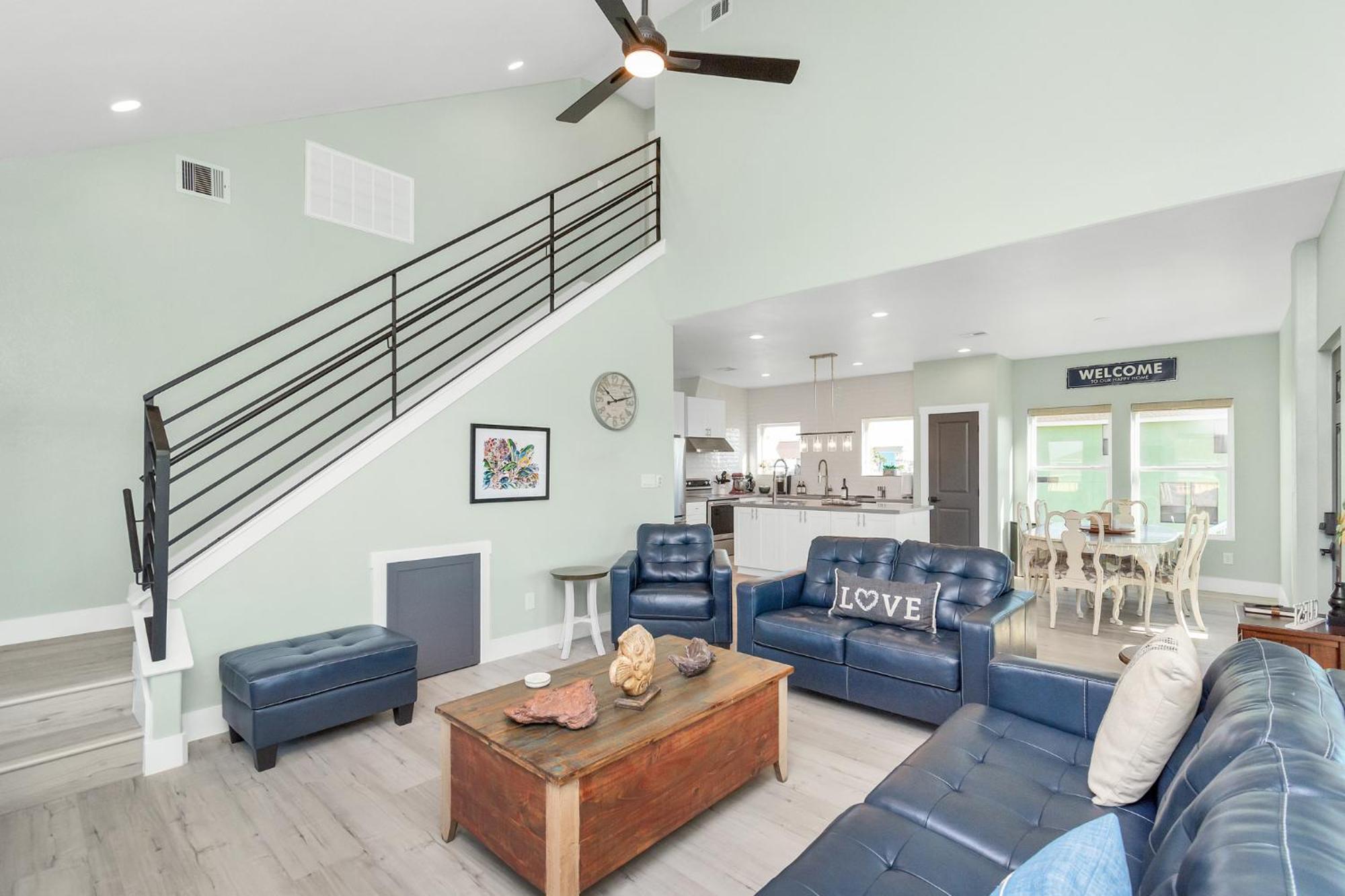 La Buena Brisa - The Good Breeze With Gulf Views.